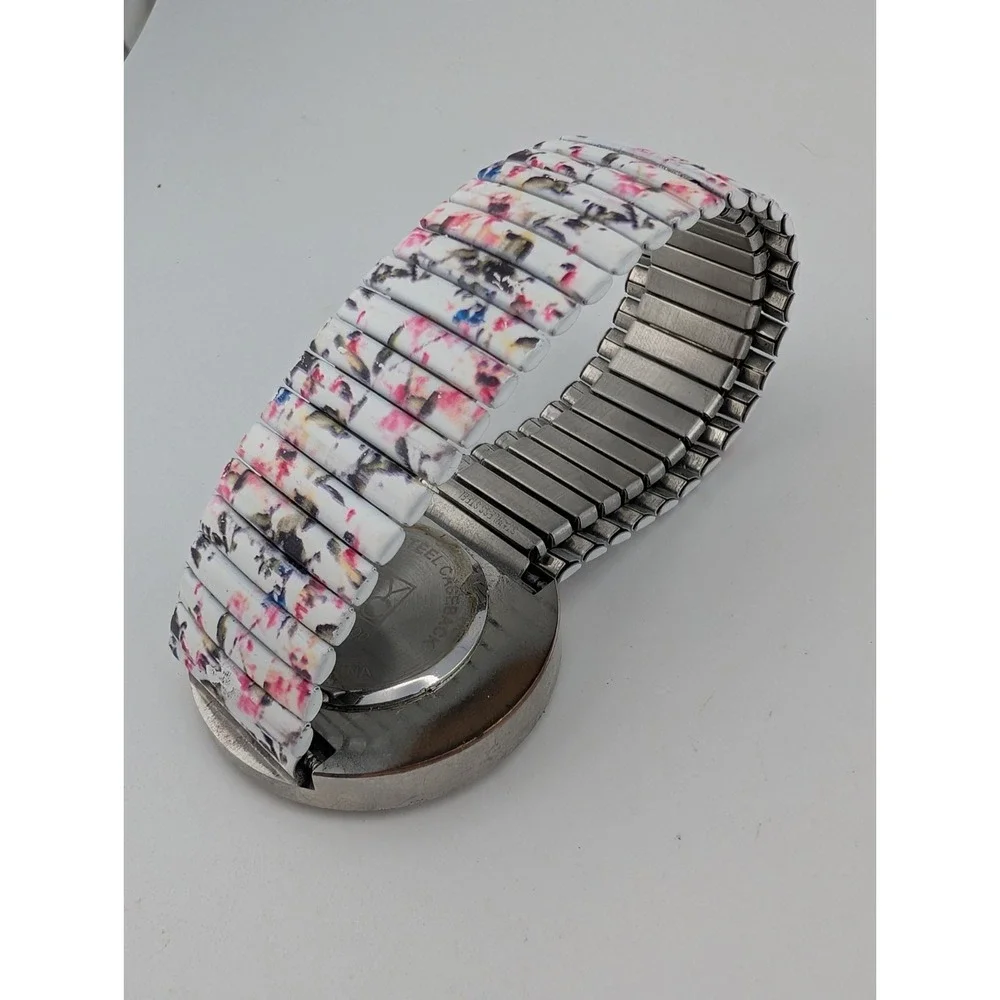 NY&C Women's watch 40mm Case Rhinestones Flower Stretch Band- New Battery